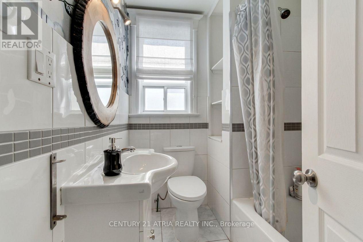 43 Torrens Avenue, Toronto, Ontario  M4K 2H9 - Photo 23 - E14033668