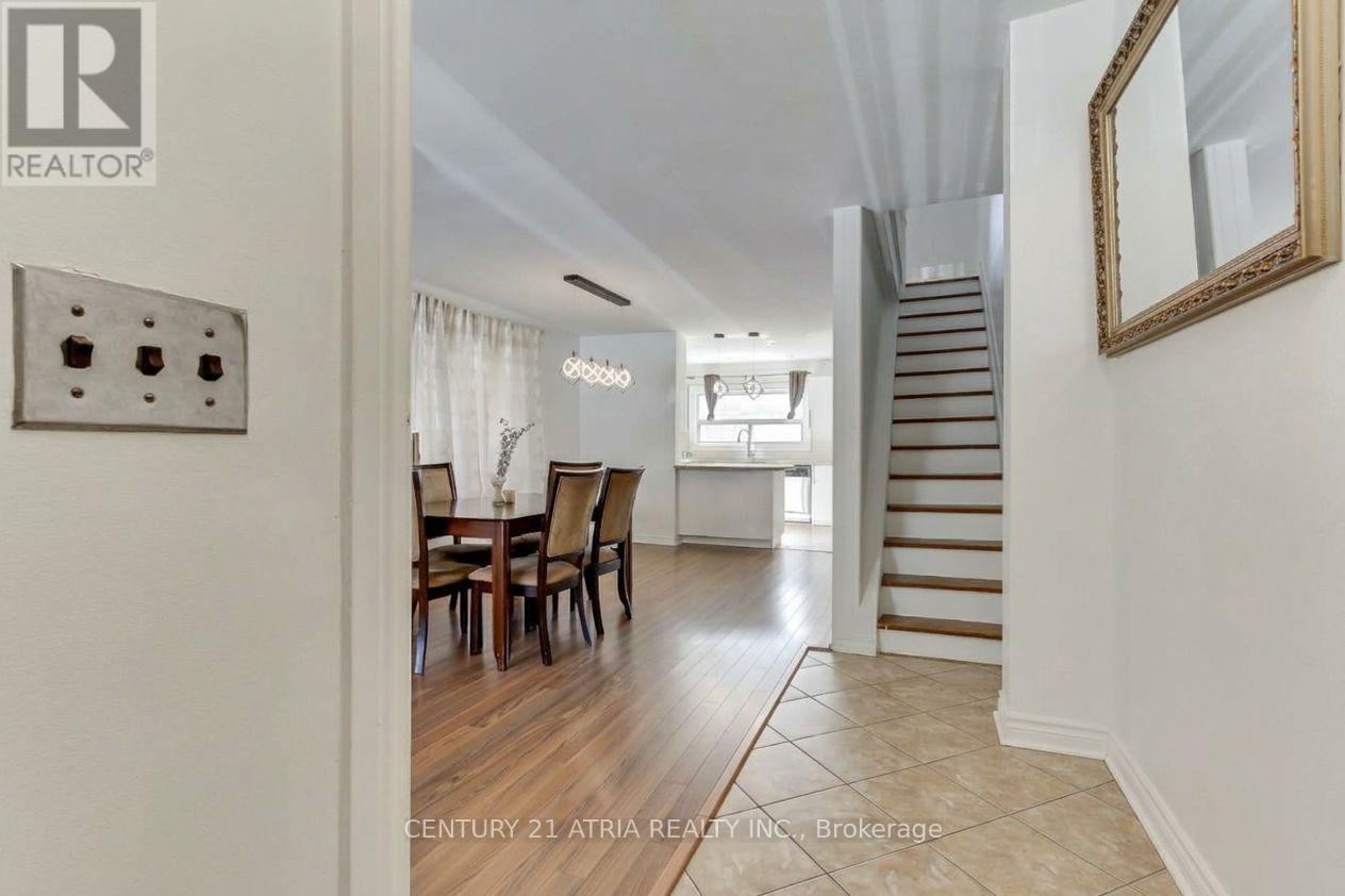 43 Torrens Avenue, Toronto, Ontario  M4K 2H9 - Photo 5 - E14033668