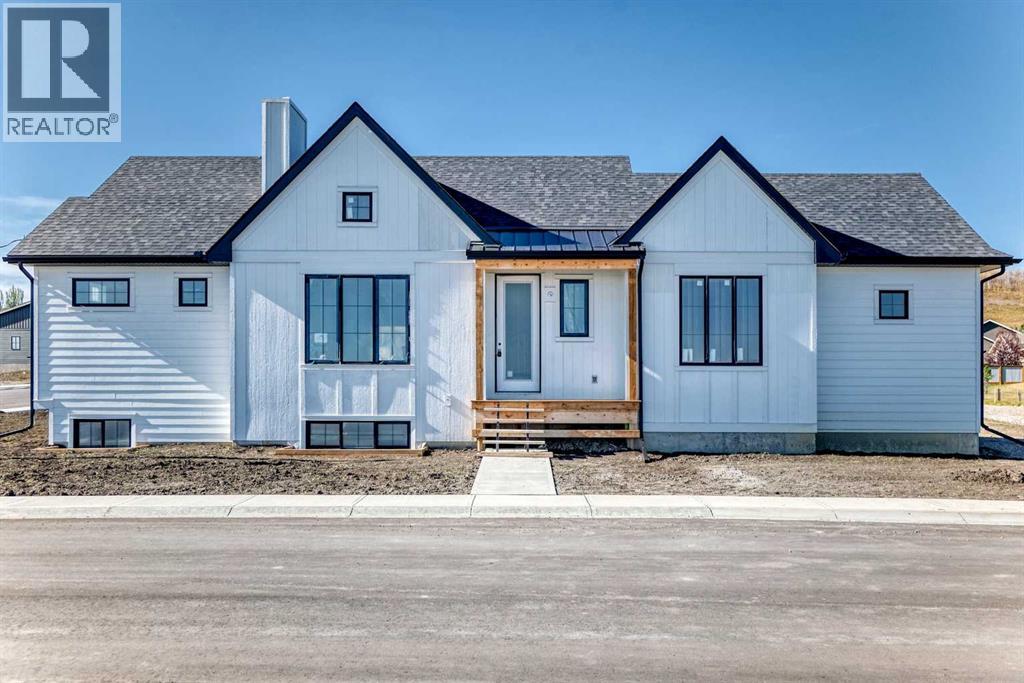 304 Flare Avenue SW, Diamond Valley, Alberta  T0L 2A0 - Photo 1 - A2350968