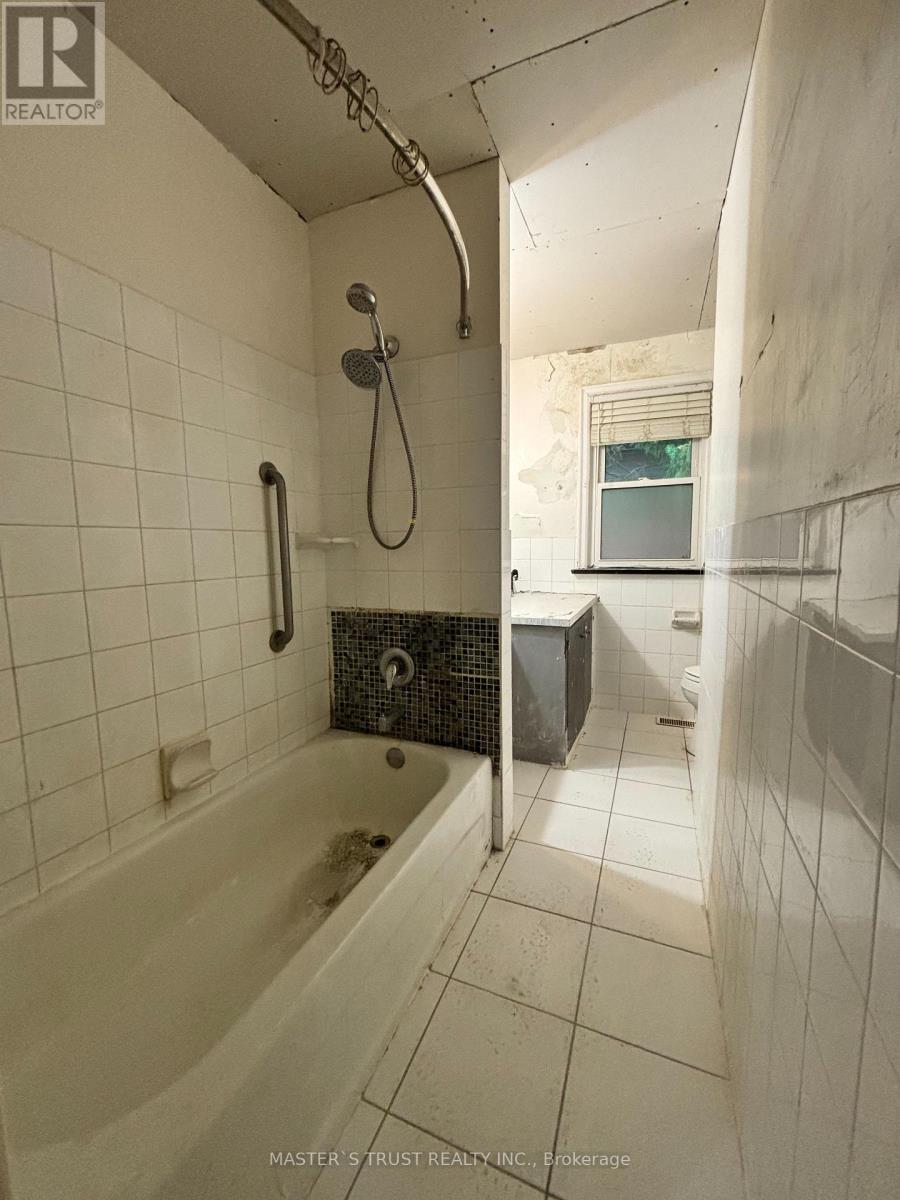 62 Melrose Avenue, Barrie, Ontario  L4M 2A9 - Photo 15 - S14033486