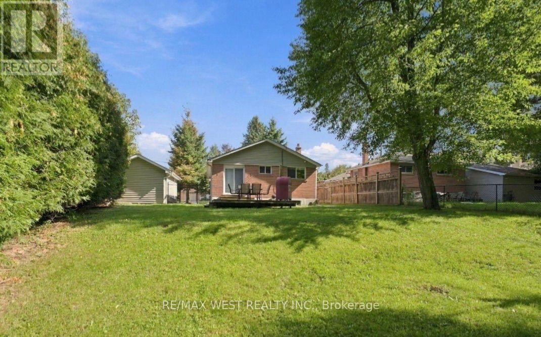 56 Seaton Drive, Aurora, Ontario  L4G 2K3 - Photo 3 - N14029536