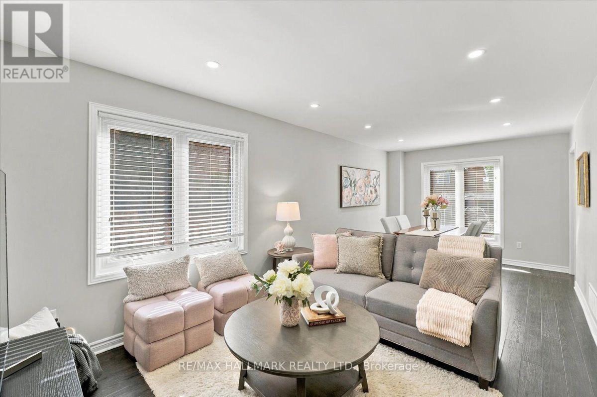 5732 Bell Harbour Drive, Mississauga, Ontario  L5M 5L1 - Photo 4 - W14032560