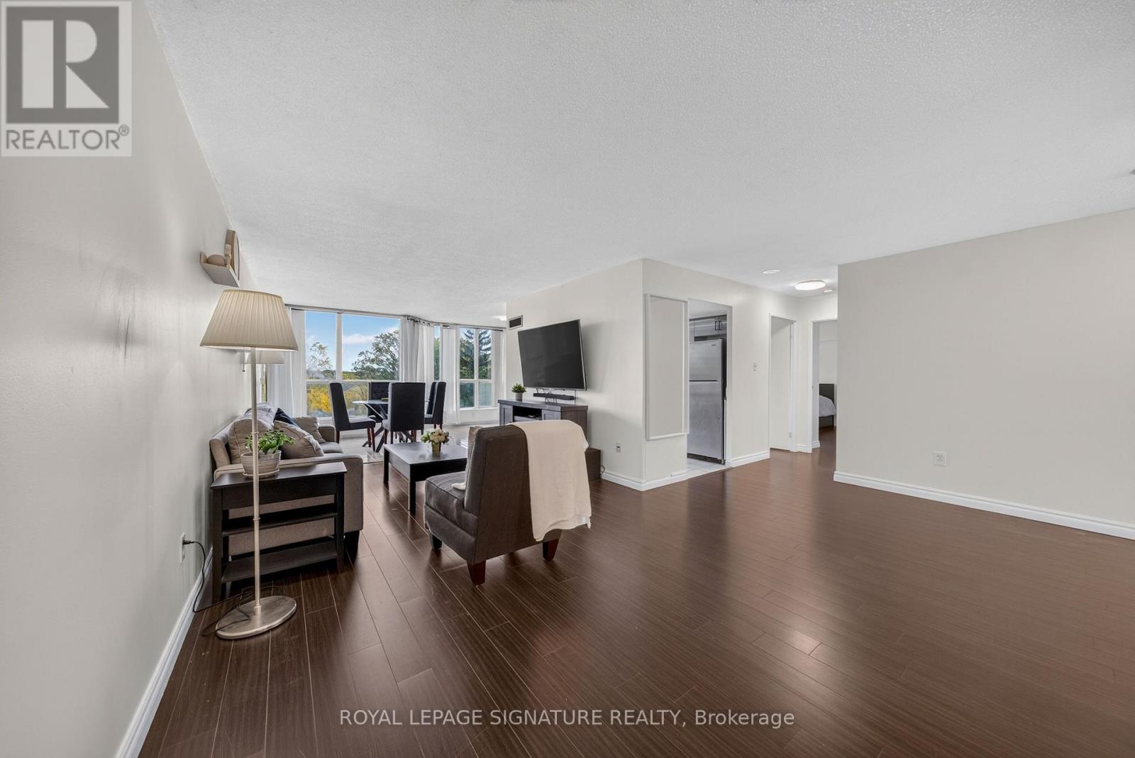 211 - 1 Rowntree Road, Toronto, Ontario  M9V 5G7 - Photo 5 - W14033504