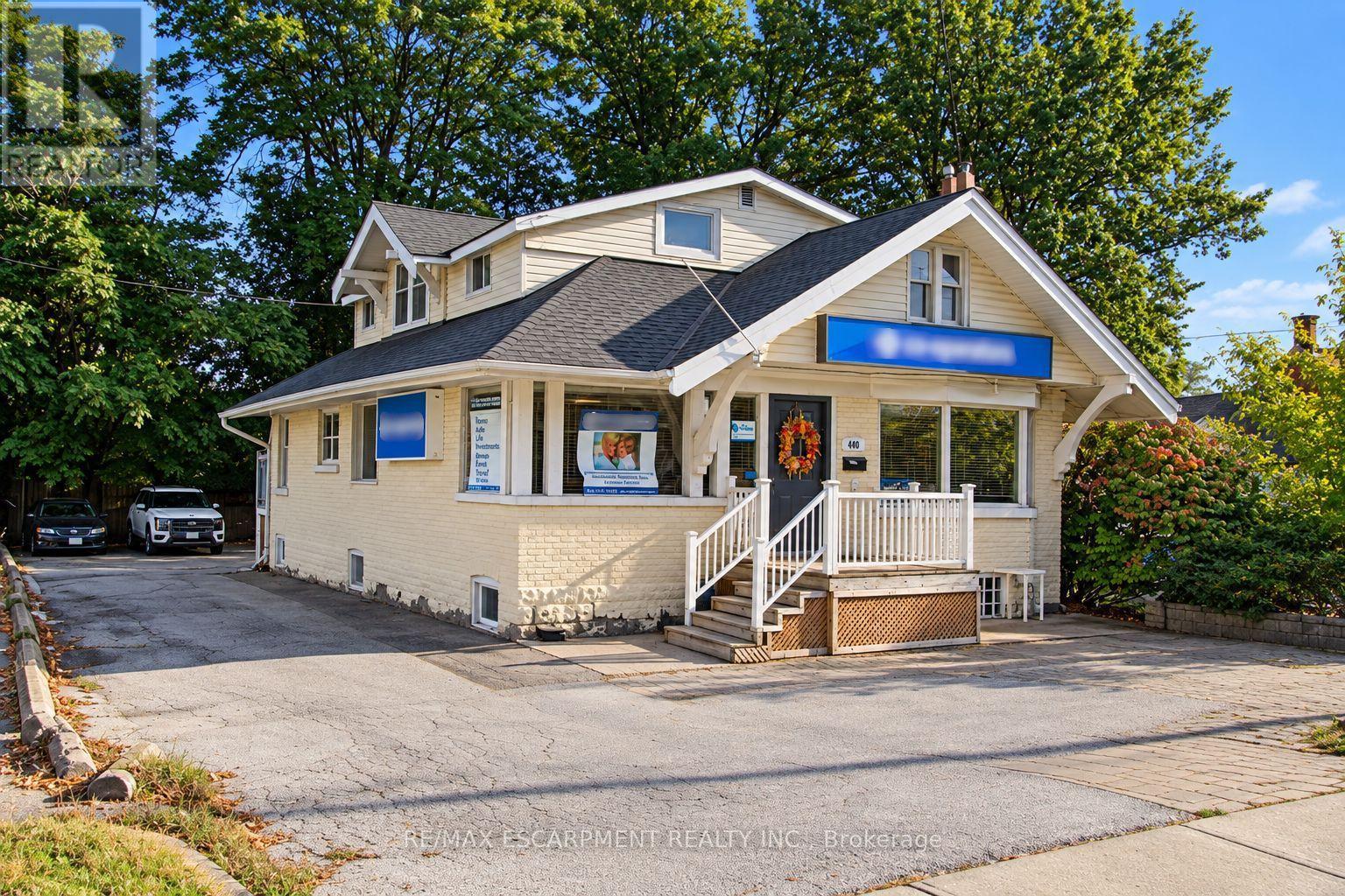 460 Plains Road E, Burlington, Ontario  L7T 2E1 - Photo 2 - W14033530