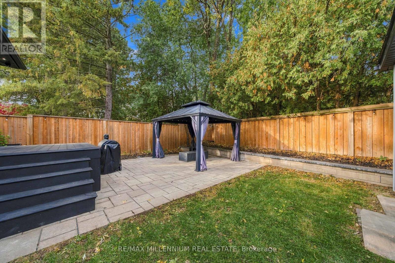 14 Crombie Place, Halton Hills, Ontario  L7G 1K2 - Photo 34 - W14033702