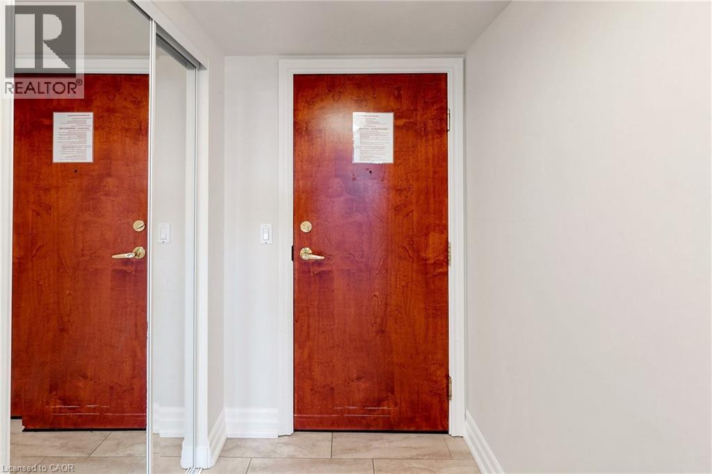 100 Burloak Drive Unit# 2416, Burlington, Ontario  L7L 6P6 - Photo 6 - 40871345