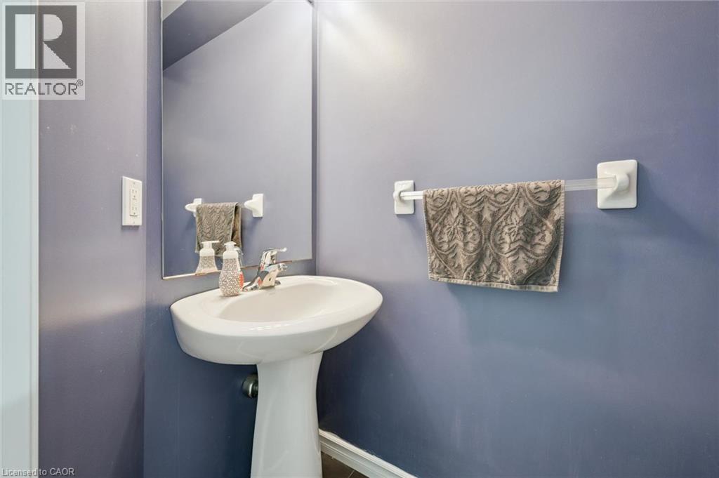 959 Zeller Crescent, Kitchener, Ontario  N2A 0C9 - Photo 7 - 40870912
