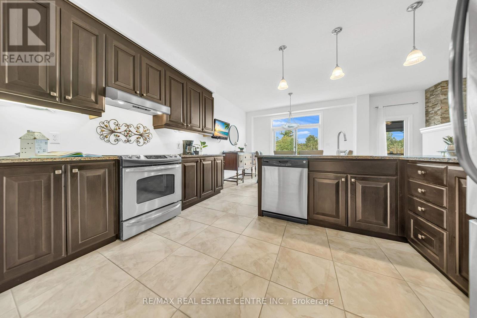 365 Woodbine Avenue, Kitchener, Ontario  N2R 0A9 - Photo 12 - X14033600