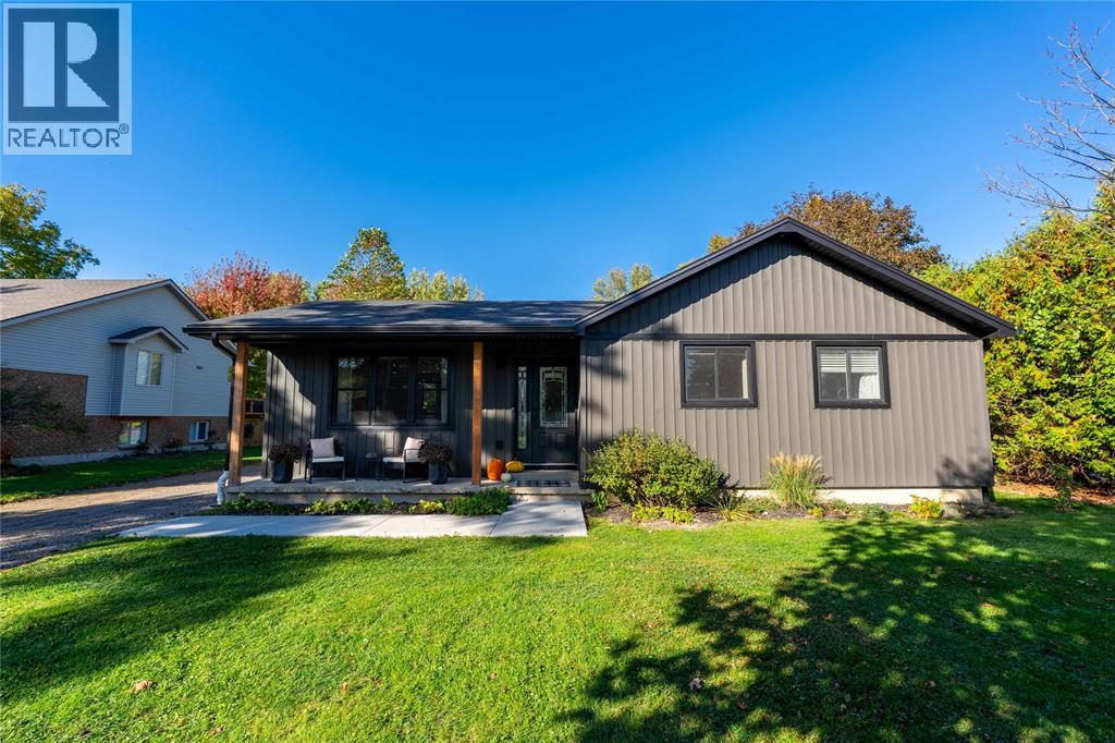 4072 COLLINGWOOD STREET, Plympton-Wyoming, Ontario