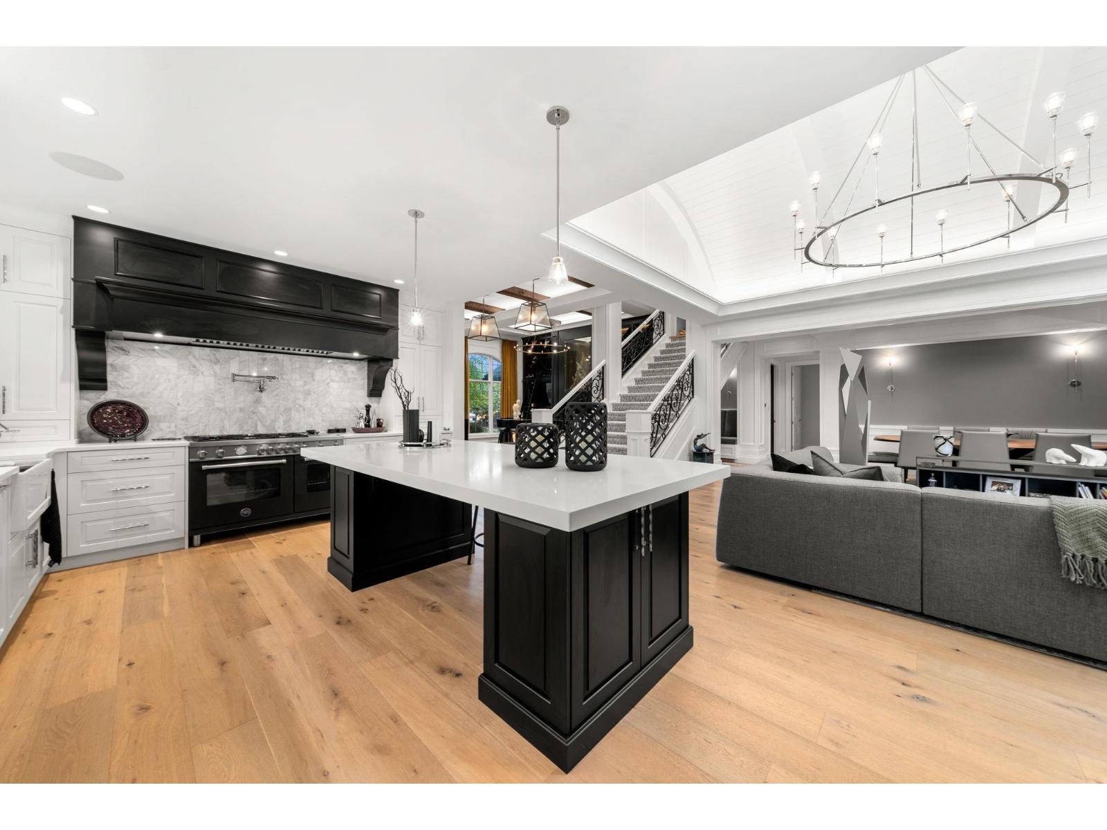 3415 CANTERBURY DRIVE