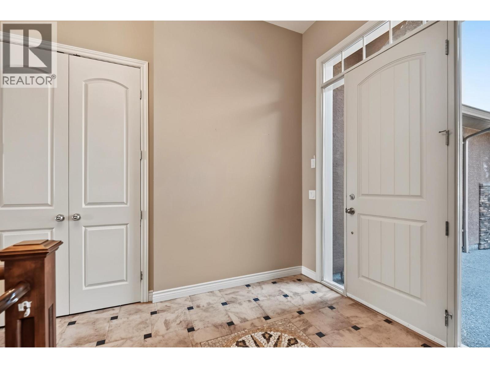 2405 Cobblestone Road, West Kelowna, British Columbia  V4T 3A7 - Photo 5 - 10403439