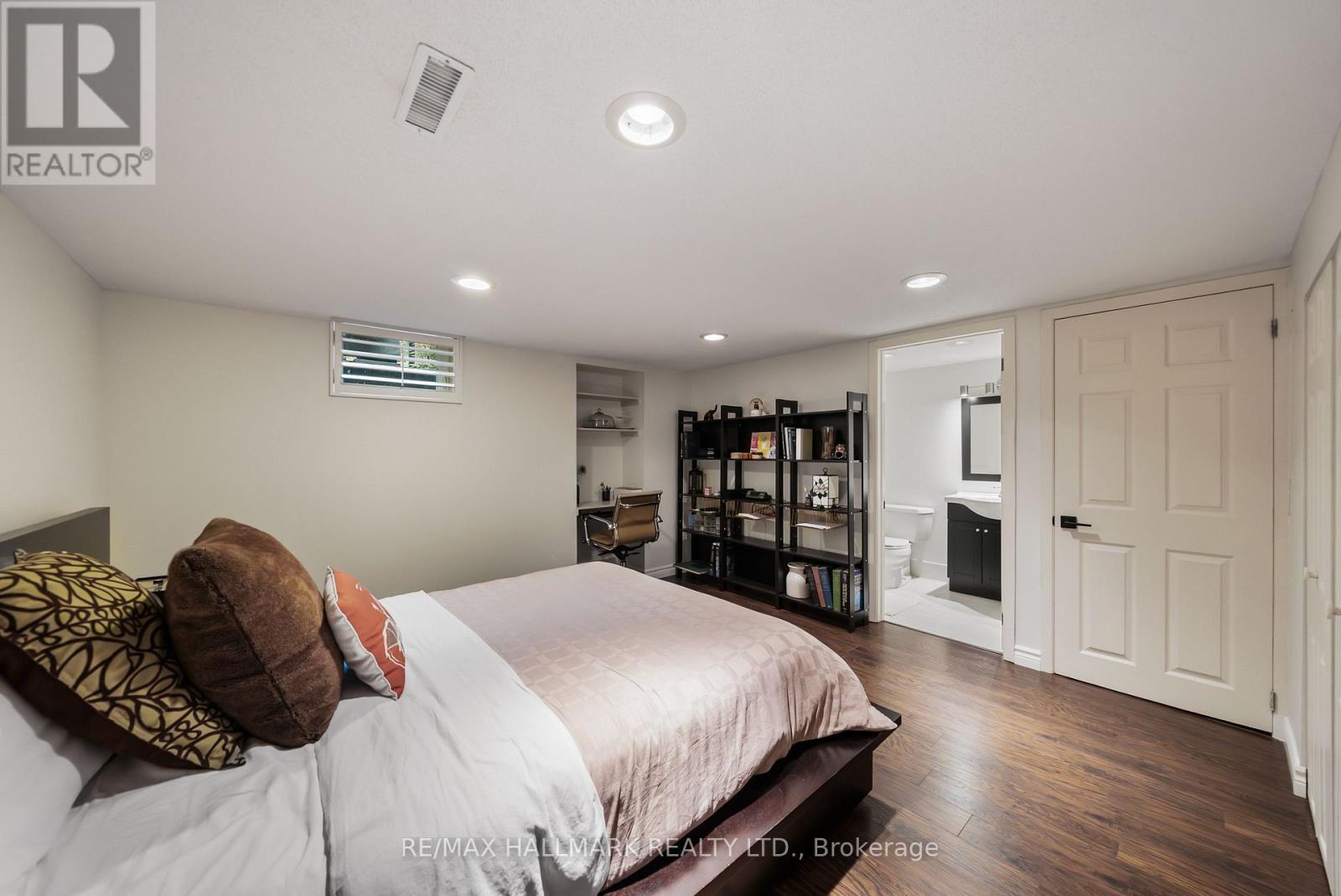 54 Theobalds Circle, Richmond Hill, Ontario  L4C 9C9 - Photo 34 - N13871220