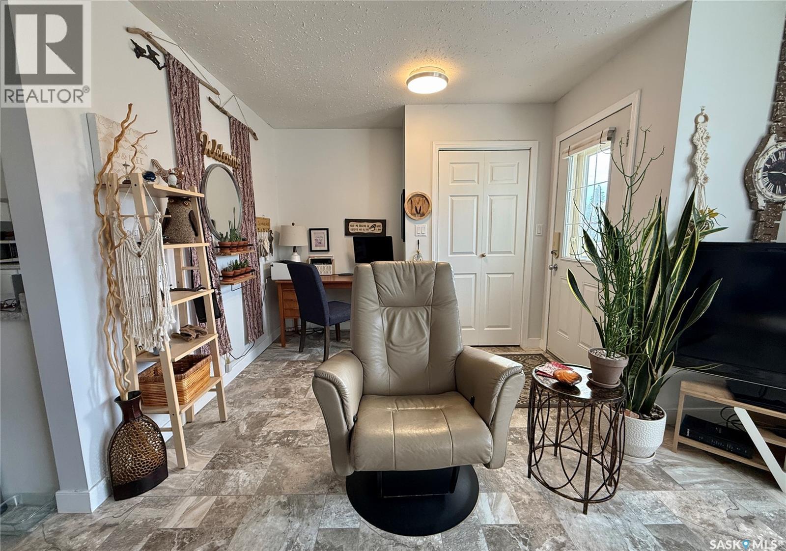 B 112 21st Street, Battleford, Saskatchewan  S0M 0E0 - Photo 3 - SK051106