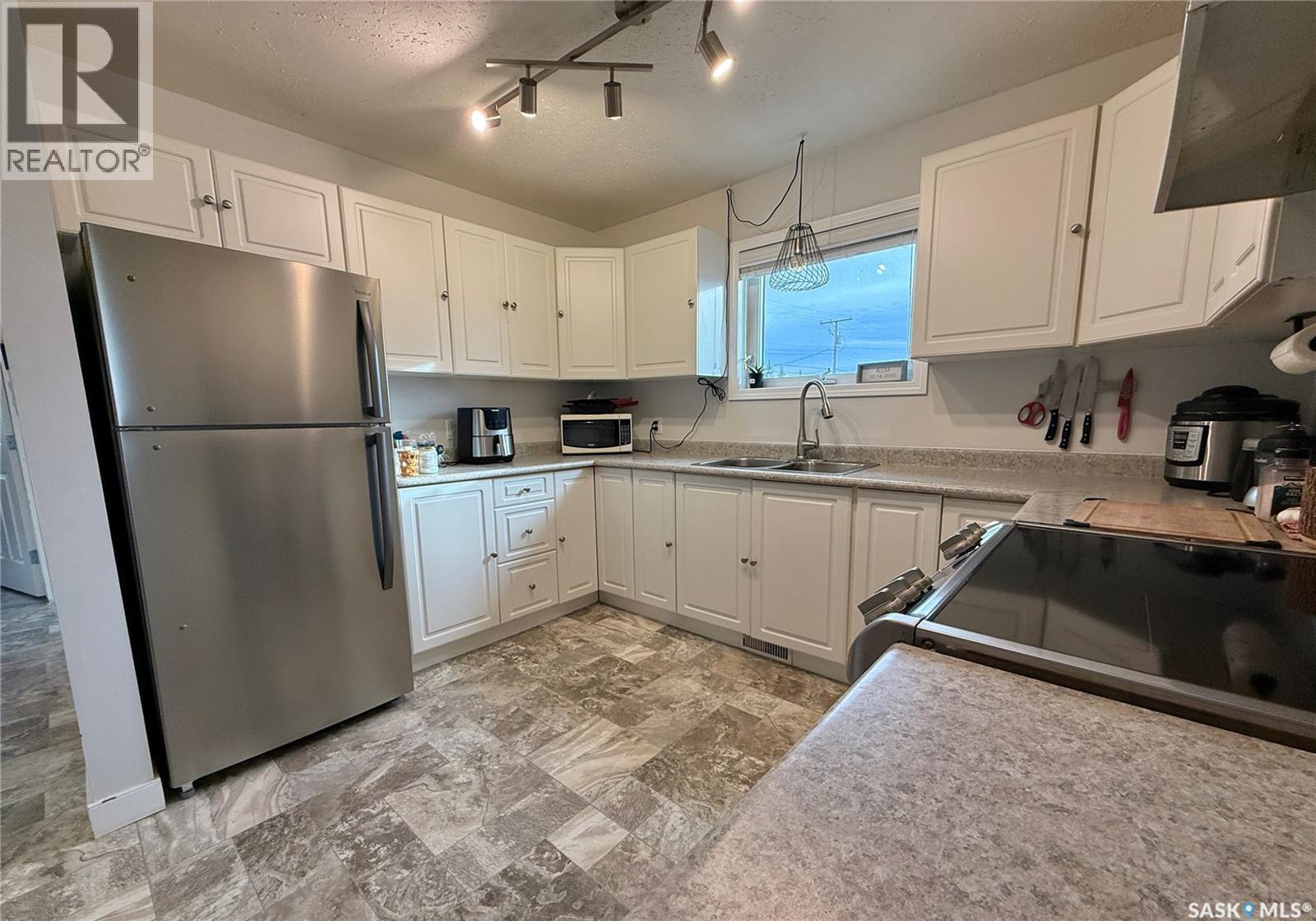 B 112 21st Street, Battleford, Saskatchewan  S0M 0E0 - Photo 7 - SK051106