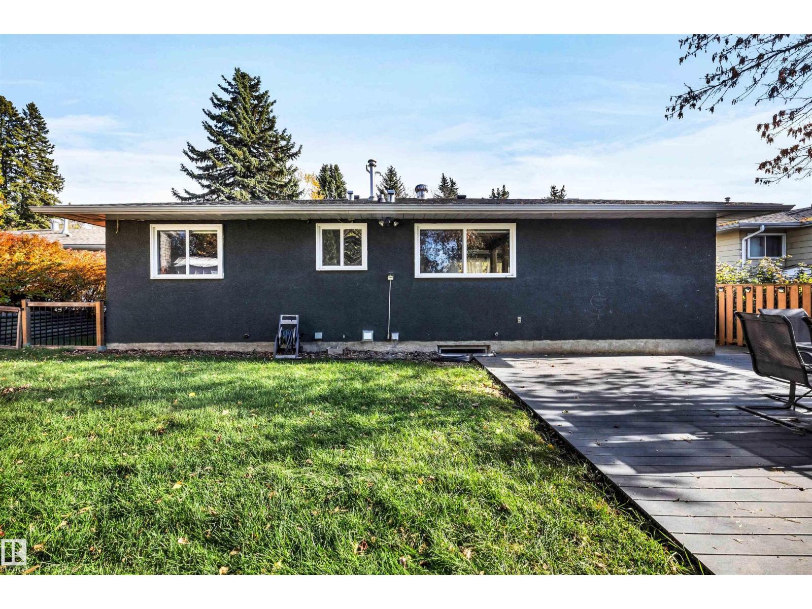 40 GLENHAVEN CR