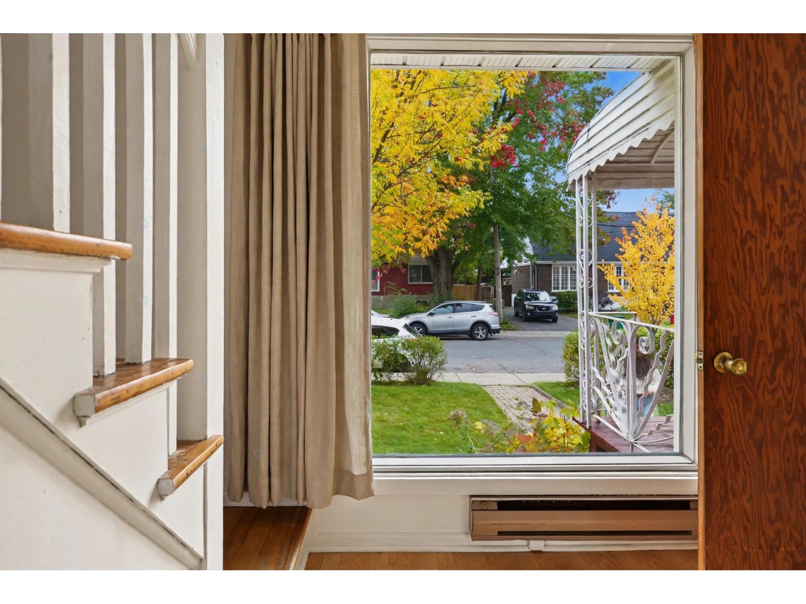 8791 23e Avenue Montréal (Villeray/Saint-Michel/Parc-Extension) Quebec Canada H1Z3Y5 3