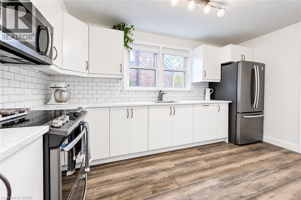 36 Crestwood Avenue, Kitchener, Ontario  N2H 4K7 - Photo 8 - 40870419