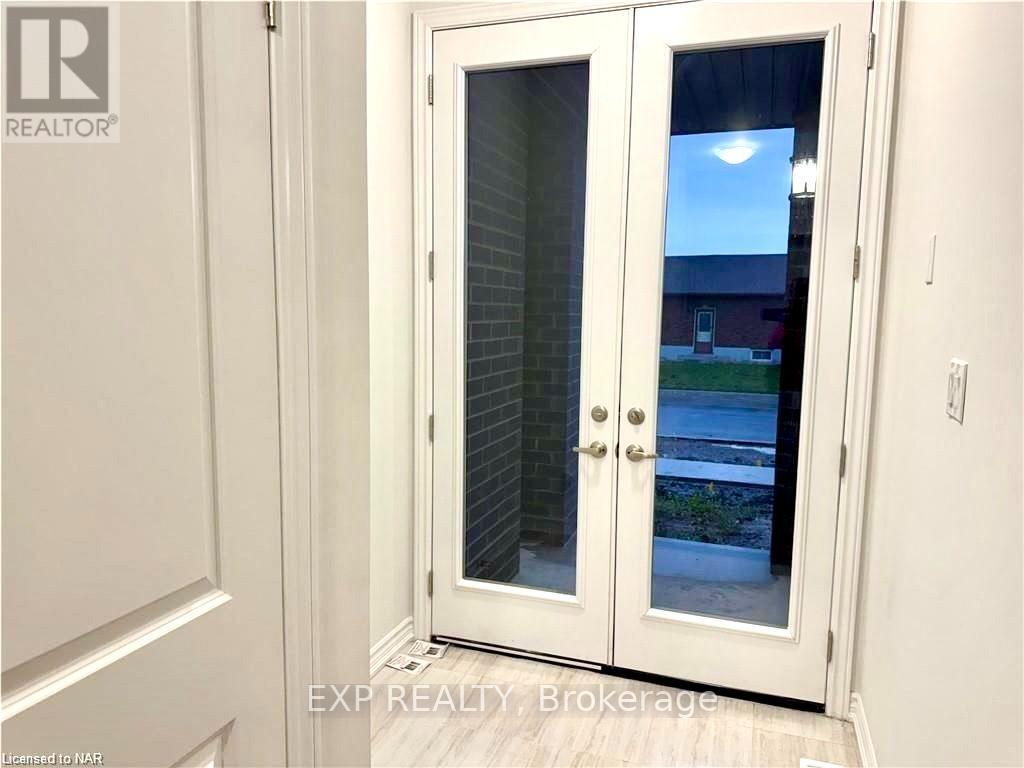 113 Laugher Avenue, Welland, Ontario  L3B 0N6 - Photo 2 - X14030590