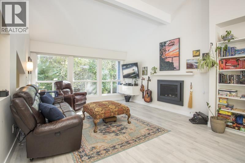 253 49 Street, Delta, British Columbia  V4M 3N3 - Photo 3 - R3175342