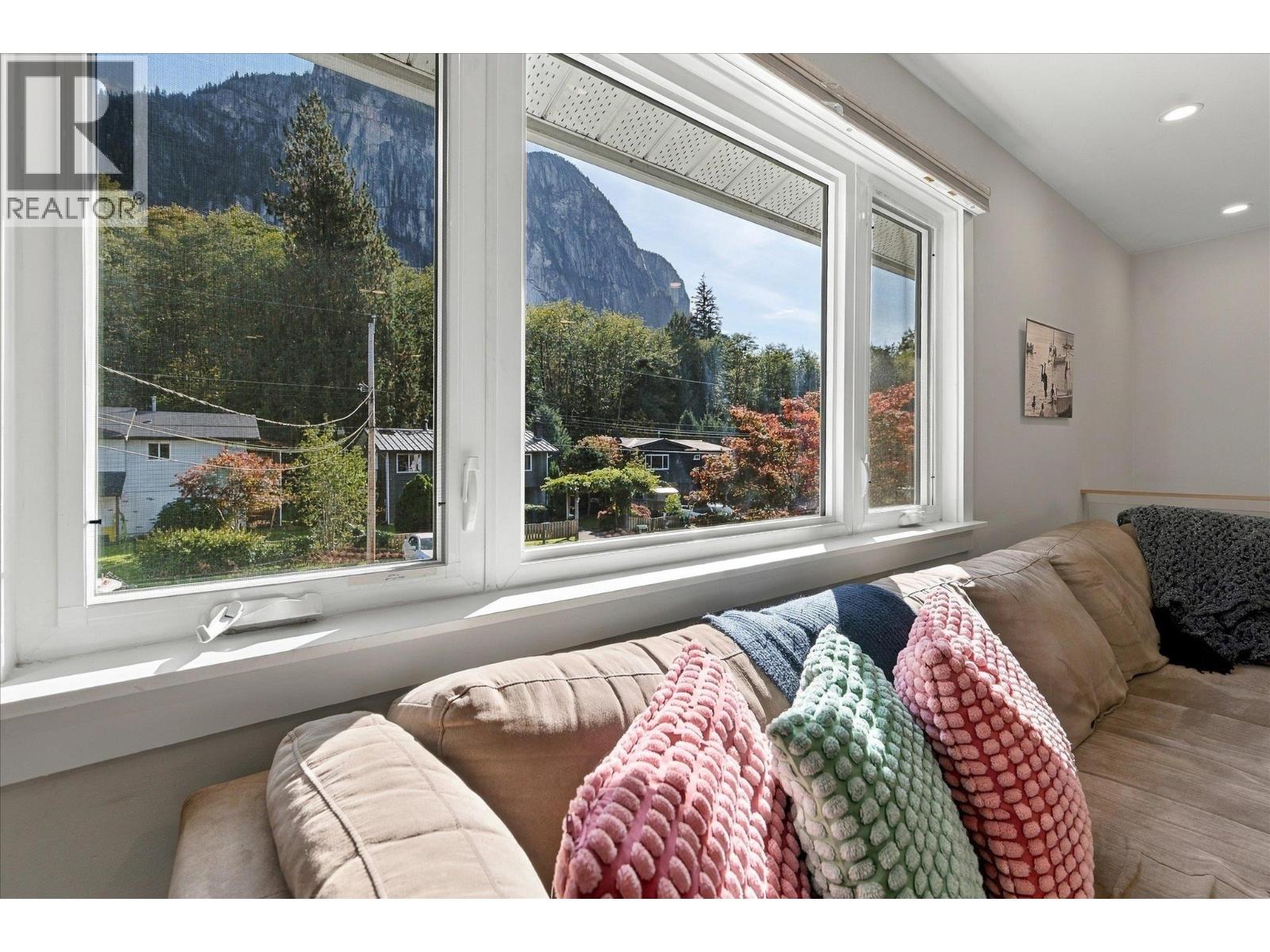 37963 Magnolia Crescent, Squamish, British Columbia  V8B 0X7 - Photo 12 - R3175383