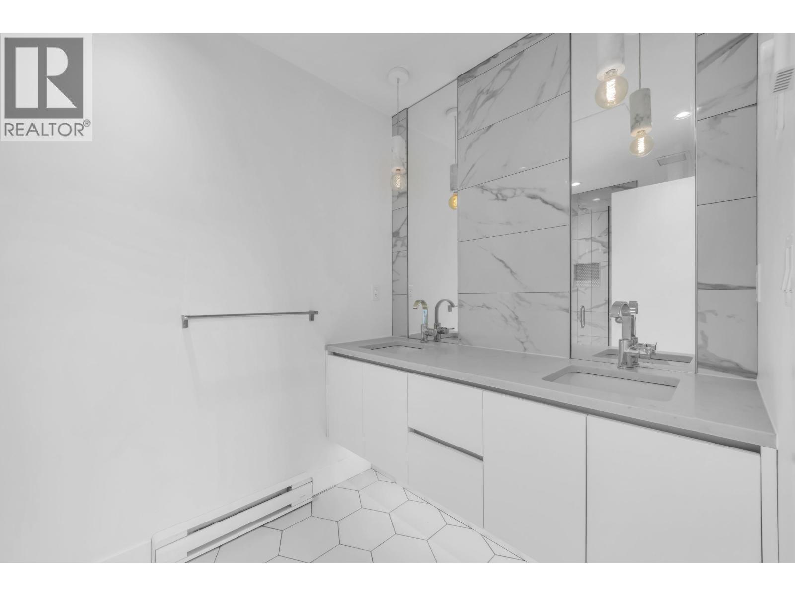 1116 Falcon Drive, Coquitlam, British Columbia  V3E 0M7 - Photo 14 - R3158534