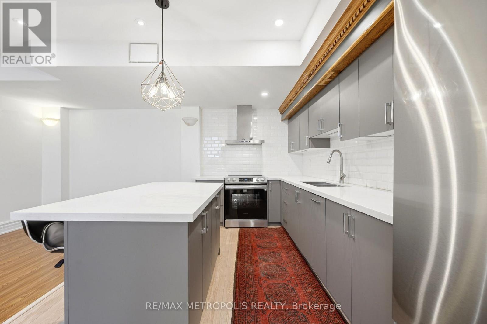Bsmt - 2 Denvale Road, Toronto, Ontario  M4B 3B4 - Photo 14 - E14033782