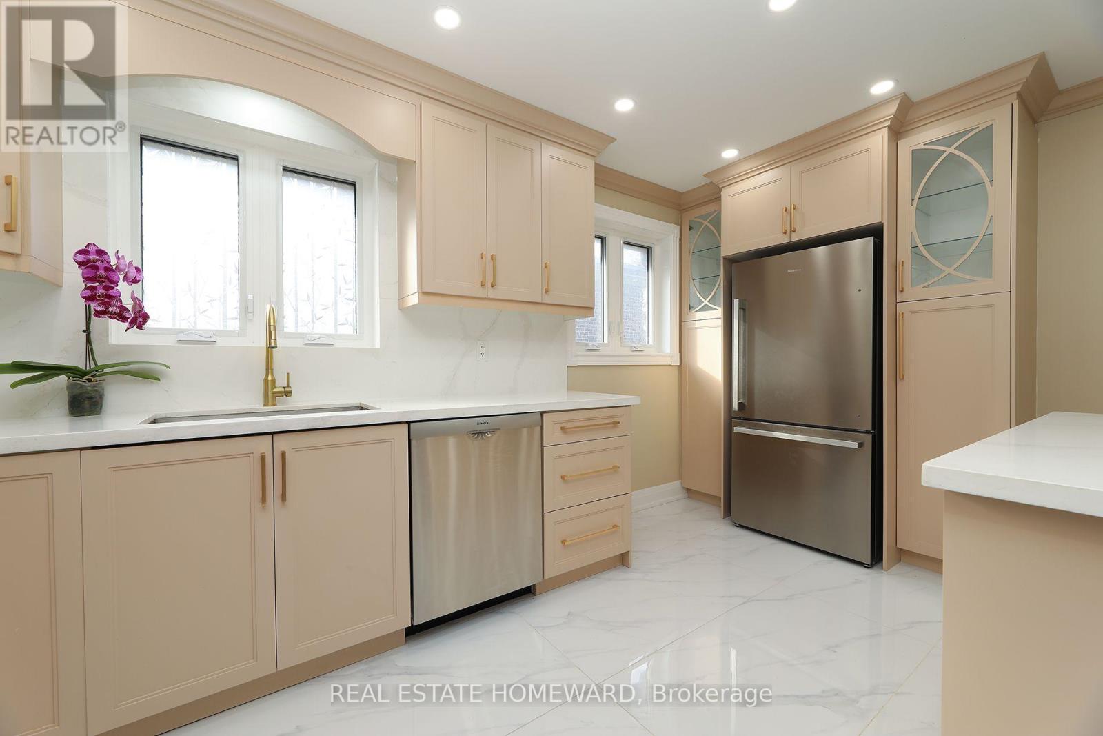 Upper - 36 Kim Court, Toronto, Ontario  M1K 3R6 - Photo 13 - E14033784