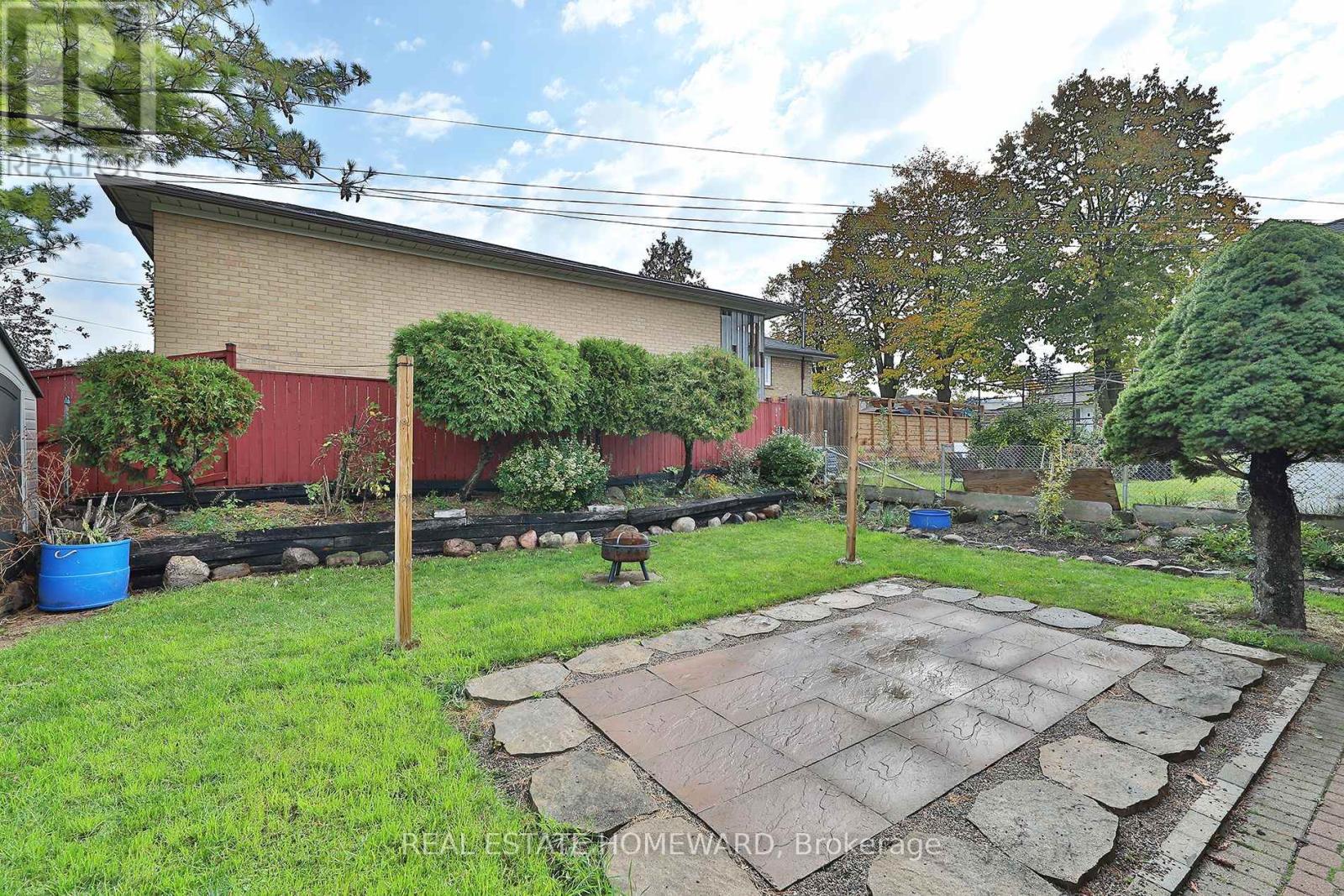 Upper - 36 Kim Court, Toronto, Ontario  M1K 3R6 - Photo 6 - E14033784