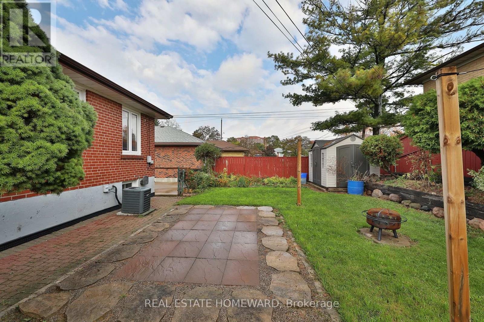 Upper - 36 Kim Court, Toronto, Ontario  M1K 3R6 - Photo 7 - E14033784