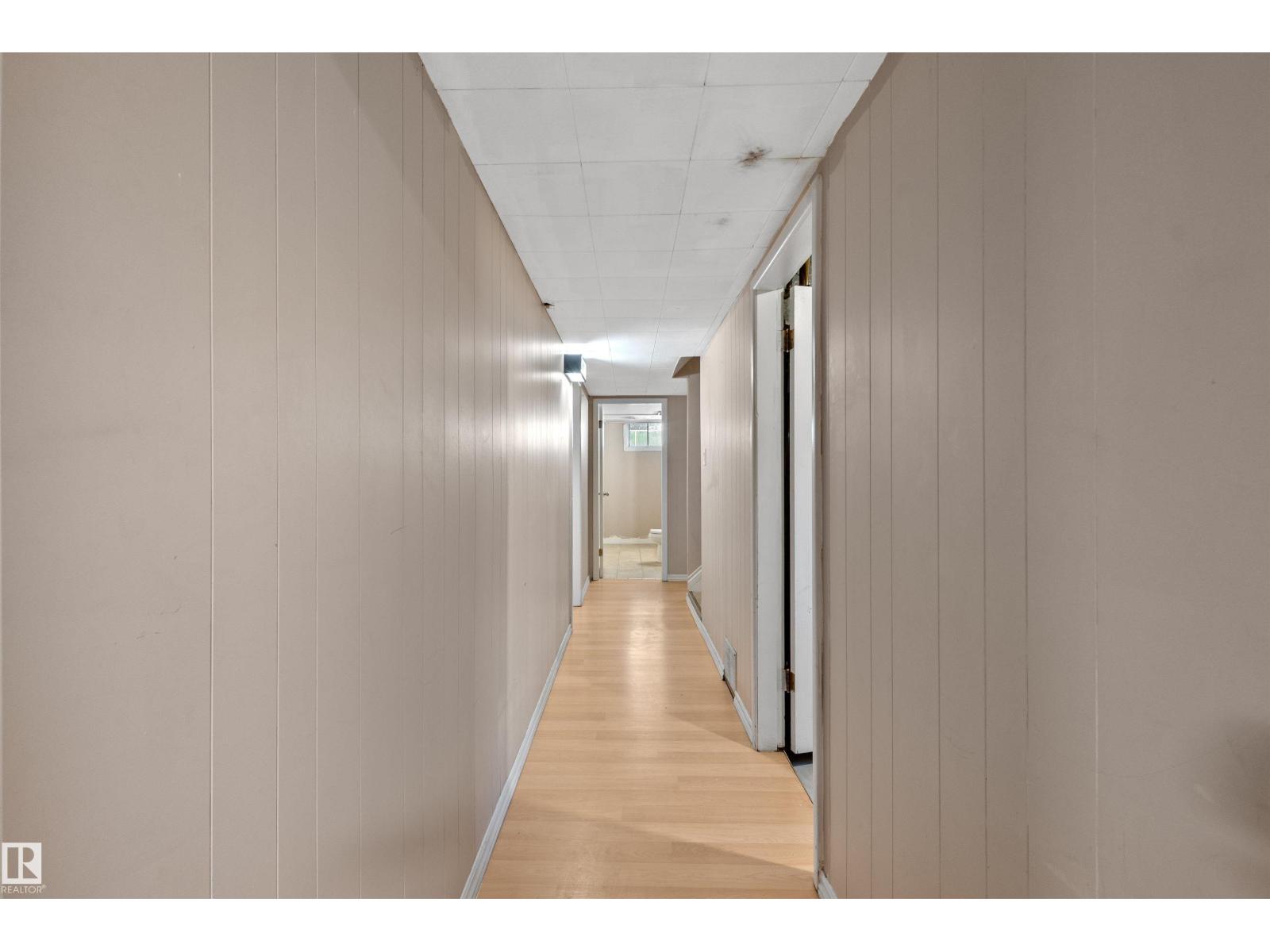 10428 64 AV NW NW