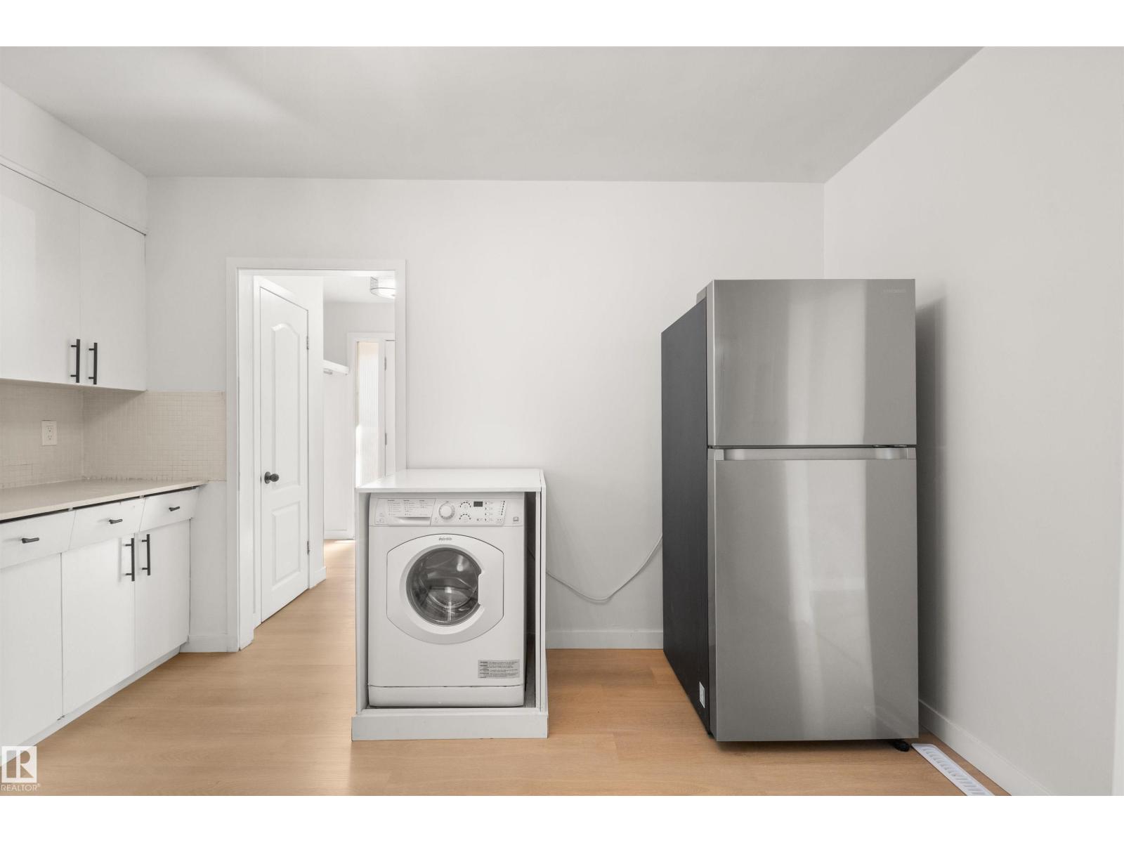 10428 64 AV NW NW