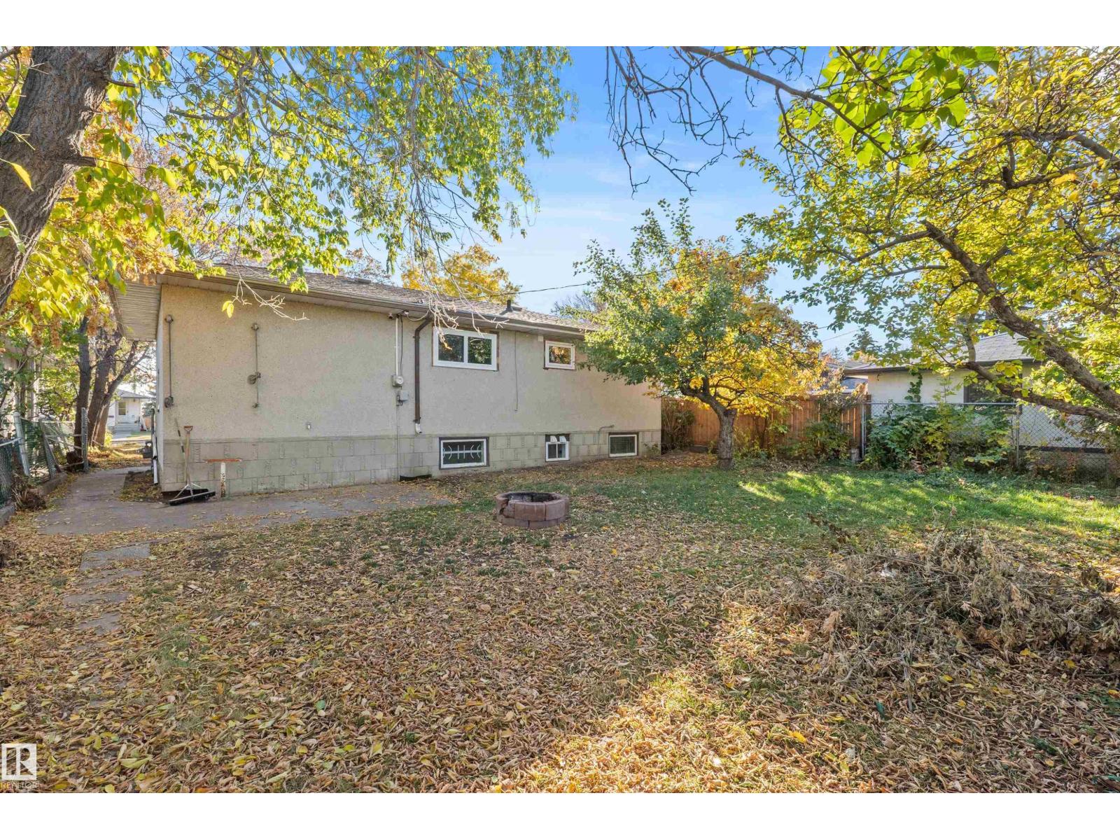 10428 64 AV NW NW
