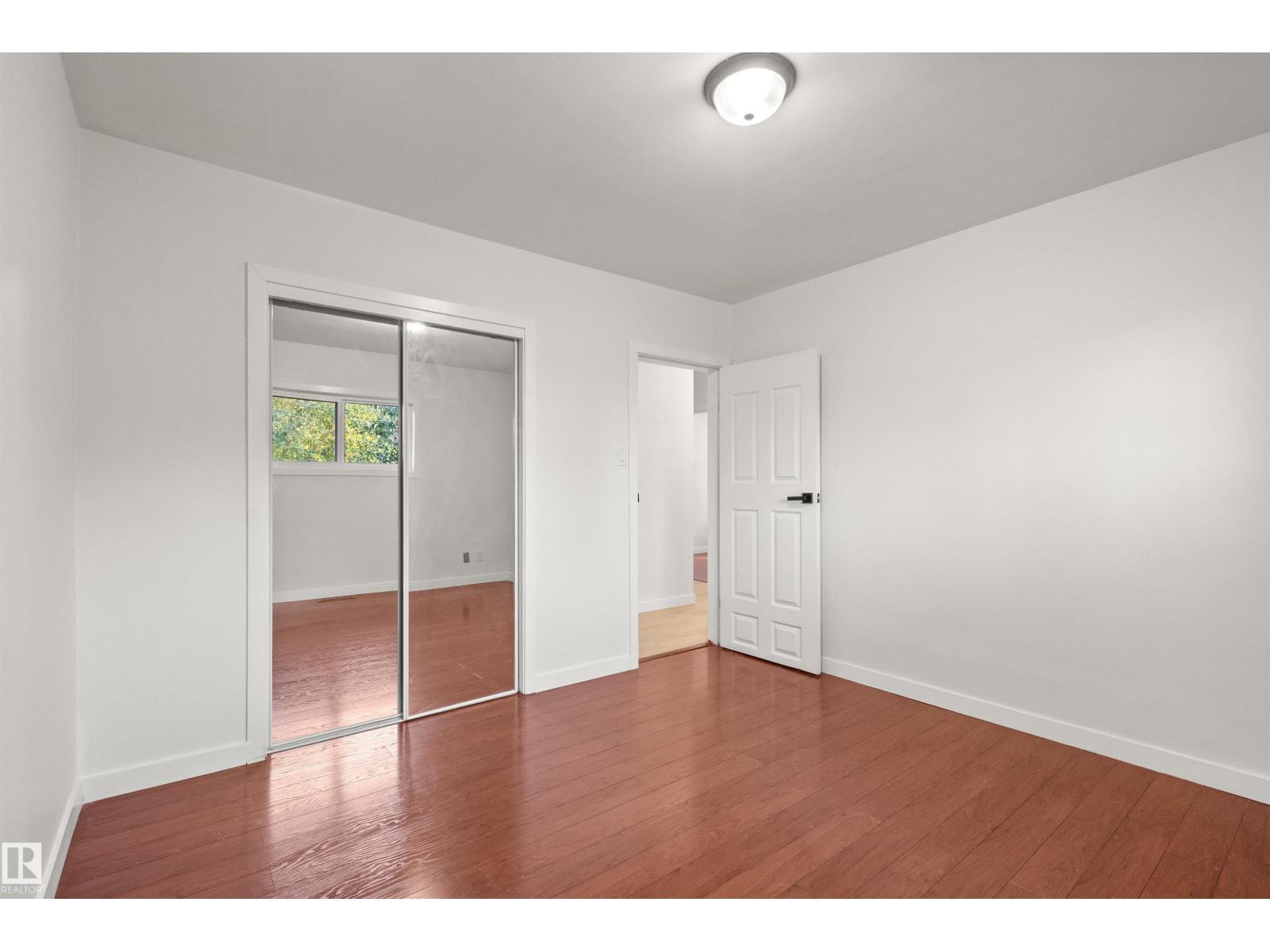 10428 64 AV NW NW