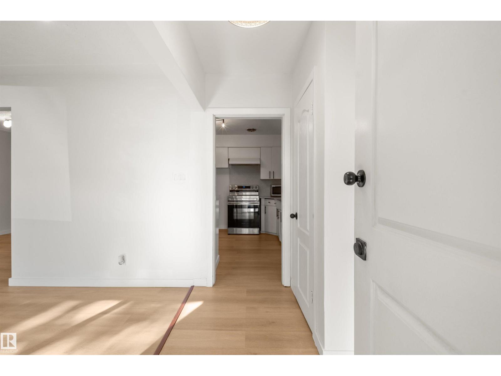 10428 64 AV NW NW