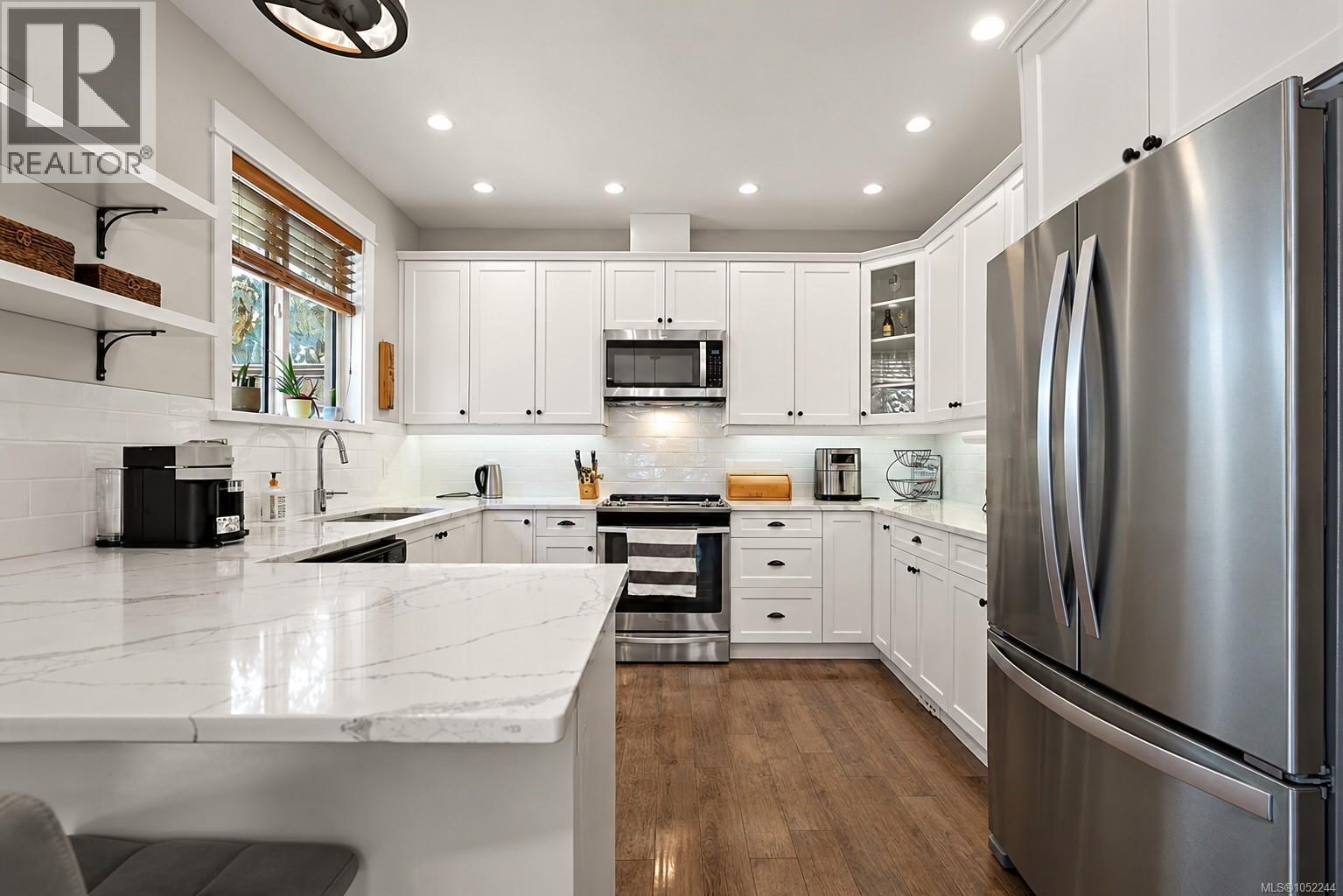 2331 Azurite Cres