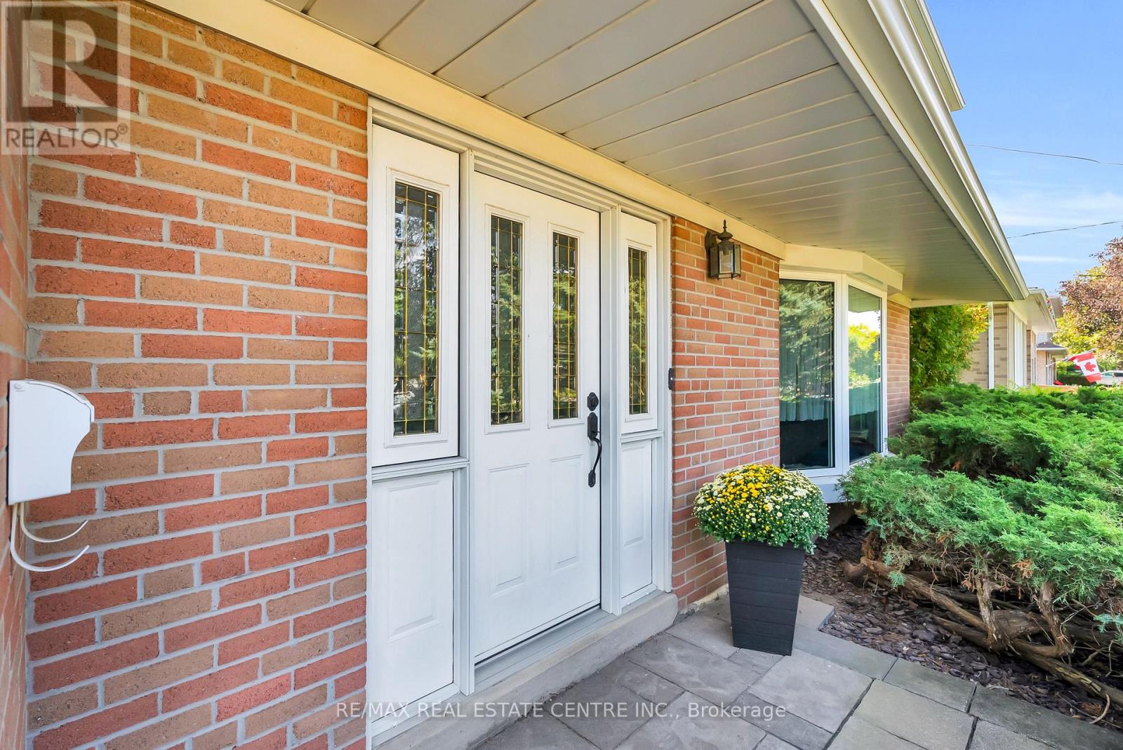 11 Dawson Crescent, Halton Hills, Ontario  L7G 1H3 - Photo 7 - W14033744