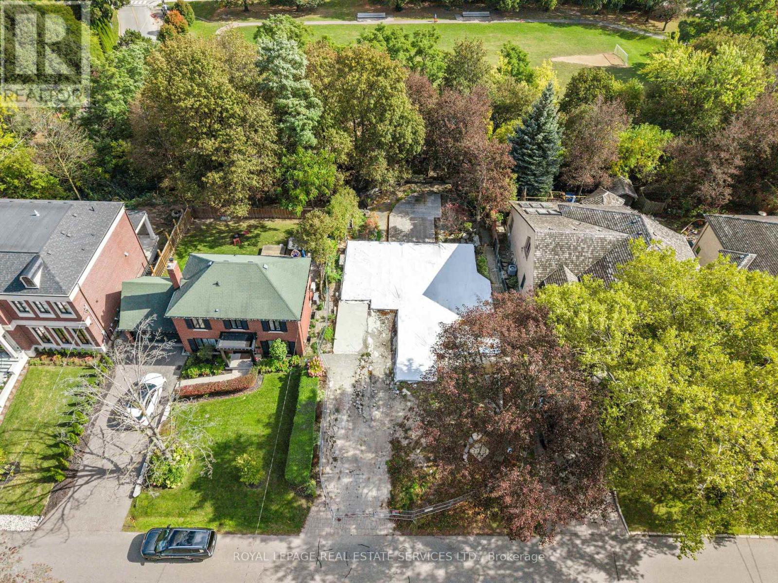 17 ST. GEORGES ROAD, Toronto, Ontario