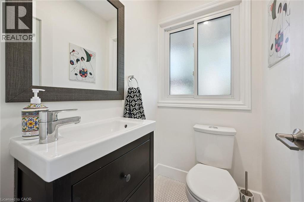 38 Yule Place, Kitchener, Ontario  N2B 2J8 - Photo 14 - 40871164