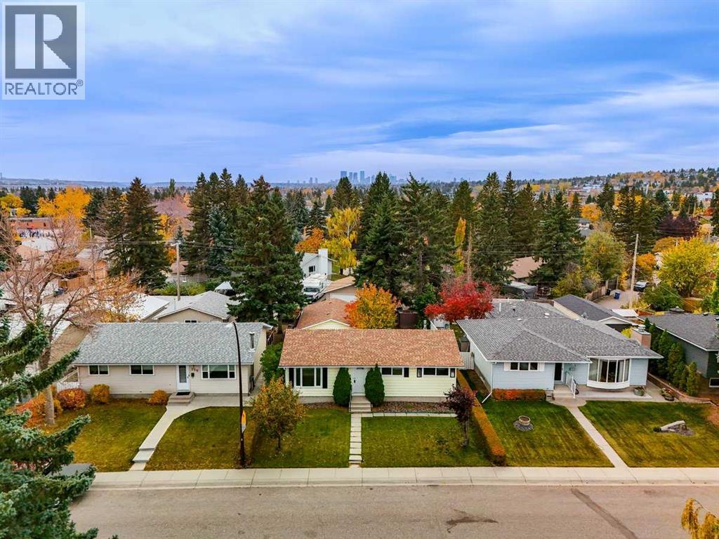 255 Huntridge Way NE, Calgary, Alberta  T2K 4C4 - Photo 35 - A2351748