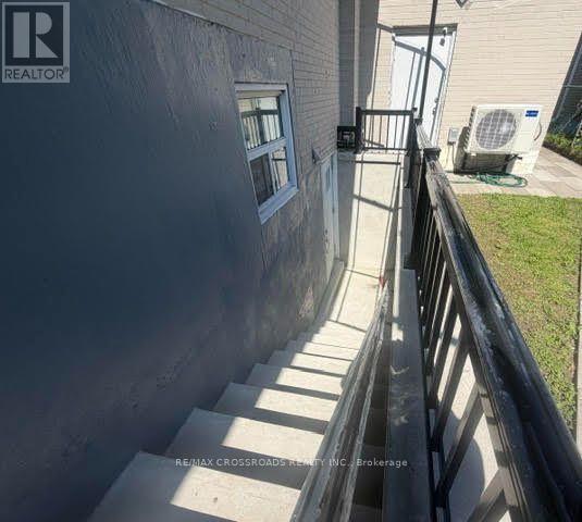 65 Romulus Drive, Toronto, Ontario  M1K 4C1 - Photo 6 - E13729988