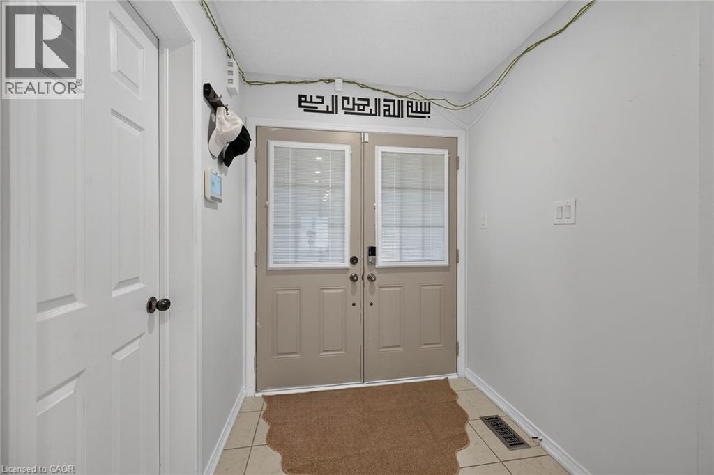 119 Gowland Drive, Hamilton, Ontario  L0R 1C0 - Photo 4 - 40868937