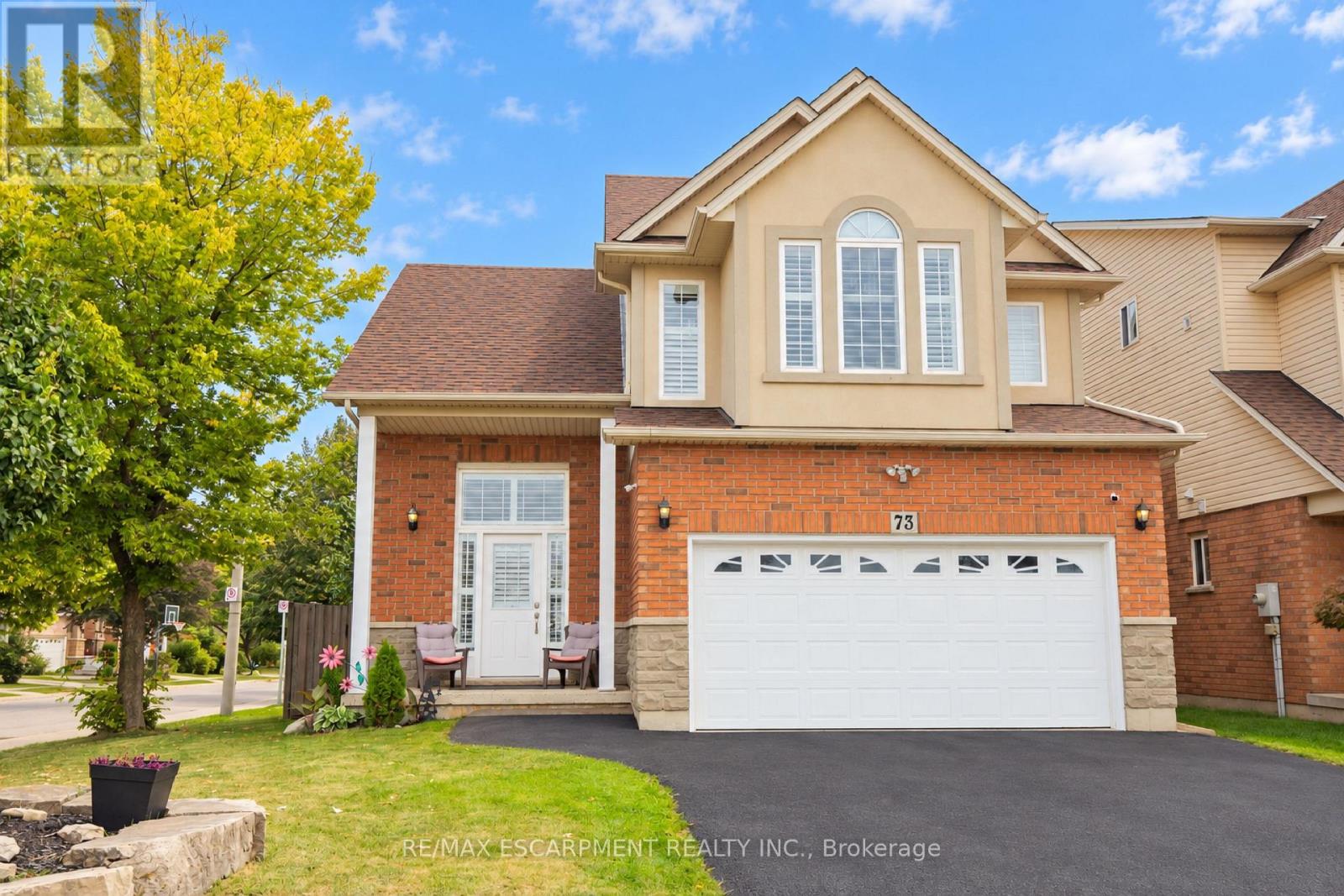 73 APPLEBLOSSOM DRIVE, Hamilton, Ontario