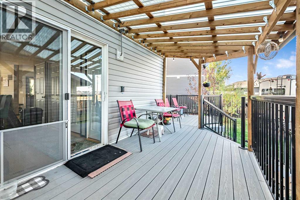 32 Sunrise Close SE