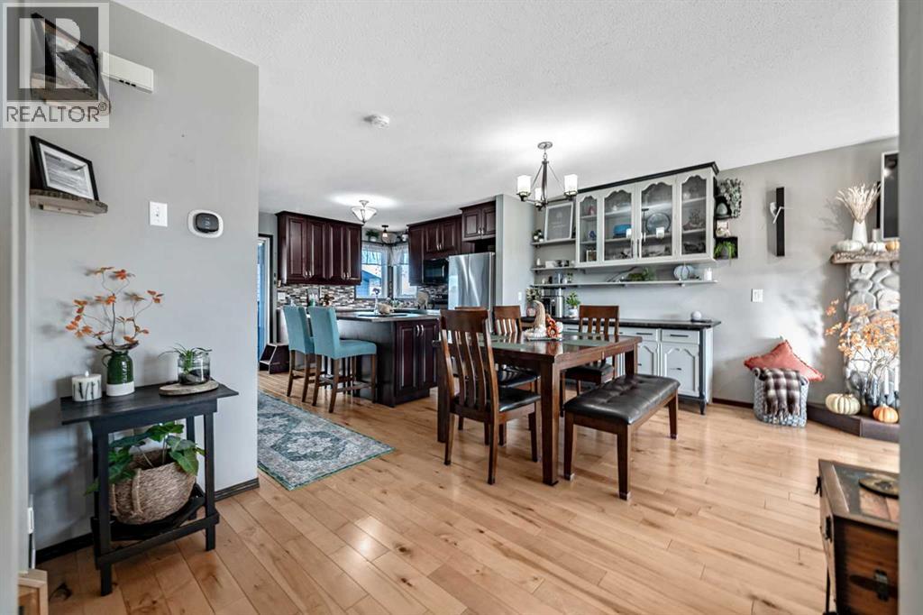 32 Sunrise Close SE