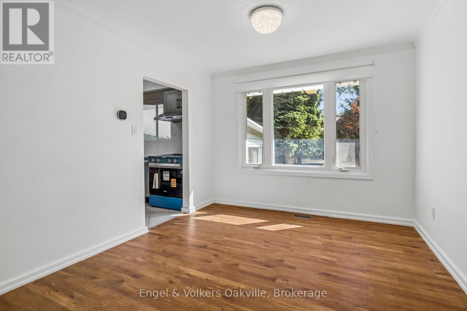 86 Selgrove Crescent, Oakville, Ontario  L6L 1L3 - Photo 17 - W14033874