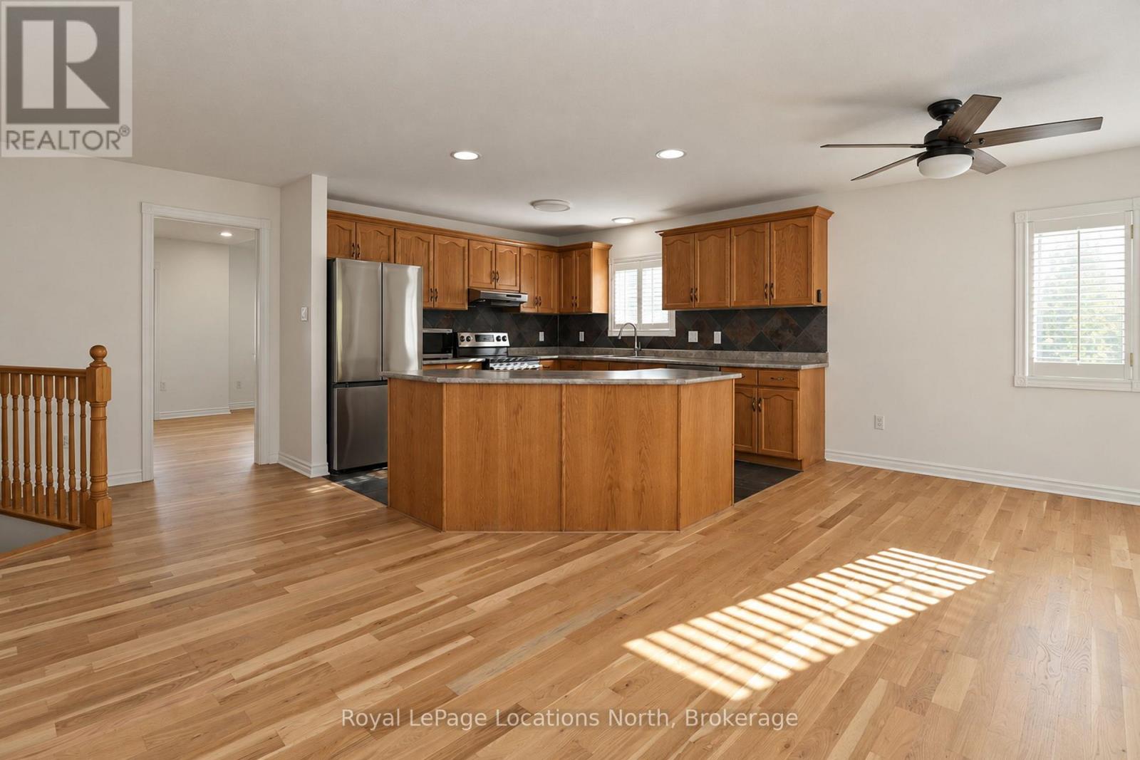 16 Donato Way, Wasaga Beach, Ontario  L1P 0G1 - Photo 10 - S14033856