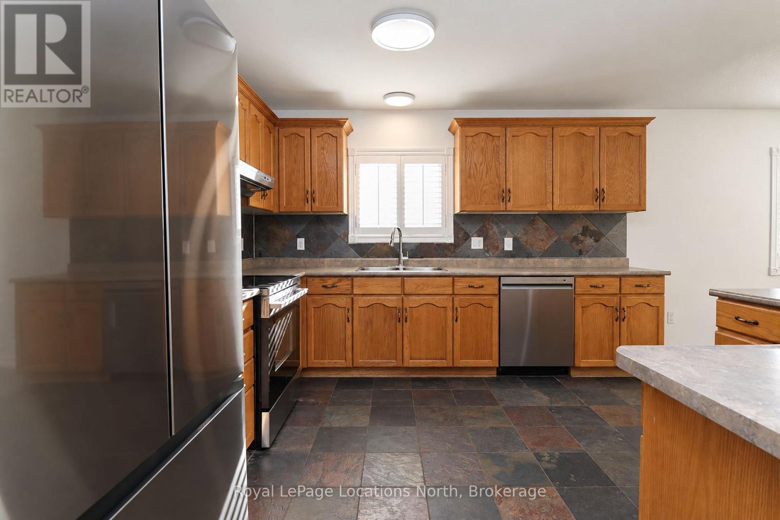 16 Donato Way, Wasaga Beach, Ontario  L1P 0G1 - Photo 11 - S14033856