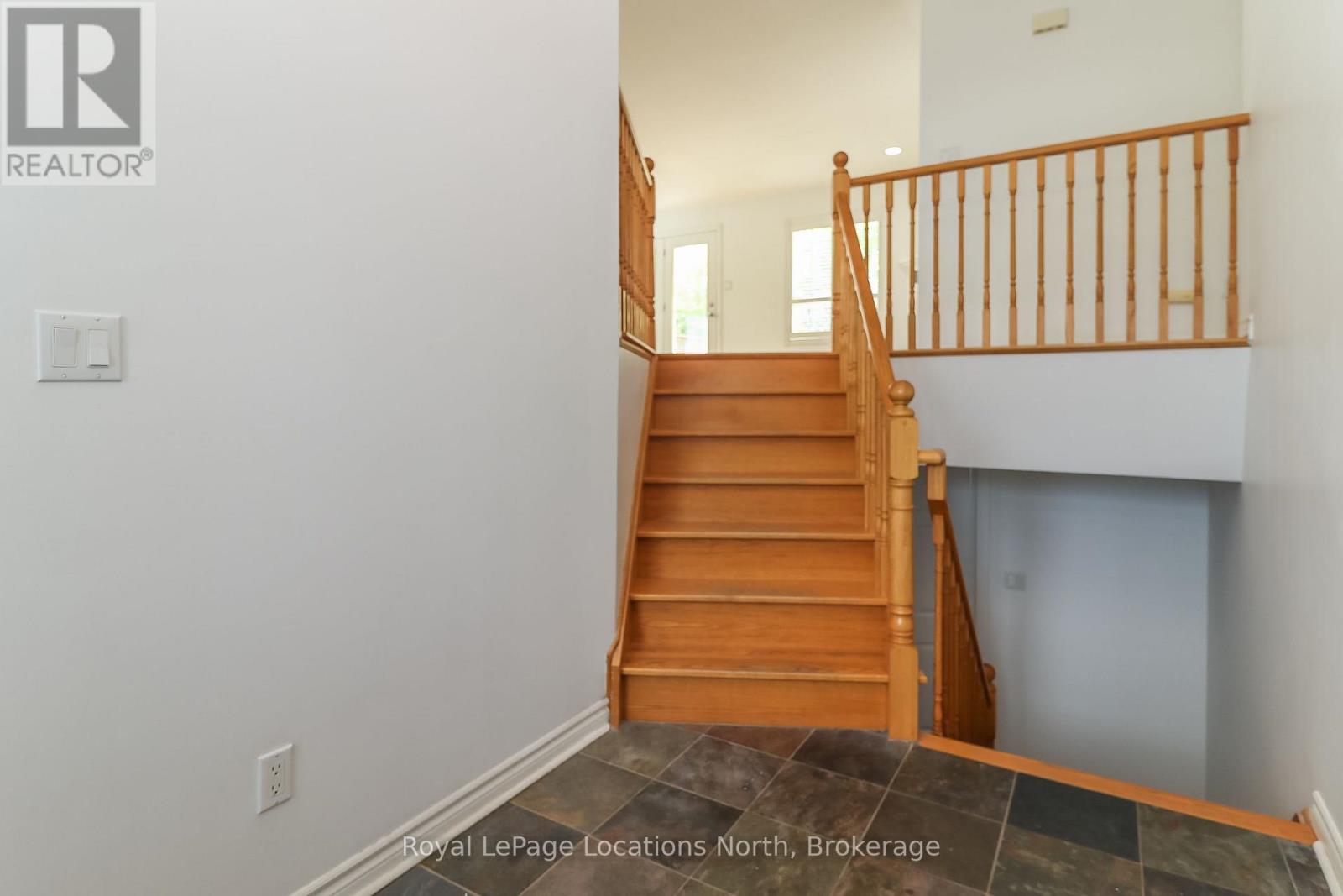16 Donato Way, Wasaga Beach, Ontario  L1P 0G1 - Photo 5 - S14033856