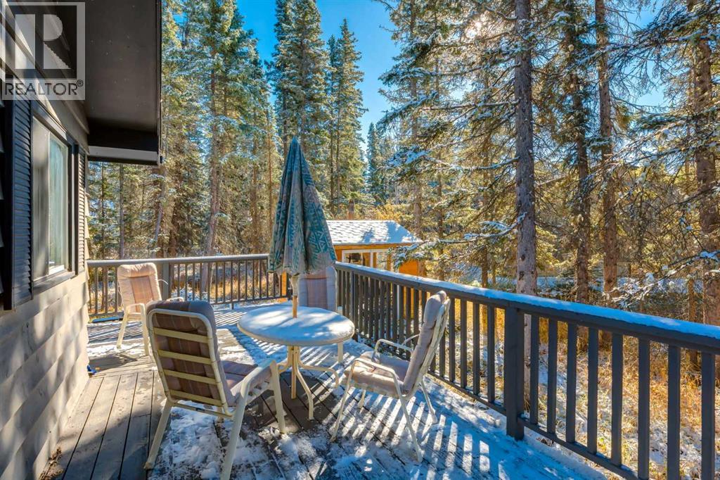 9 Redwood Meadows Close