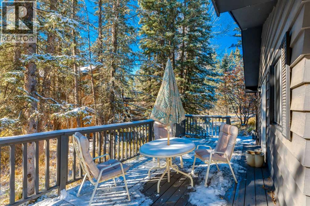 9 Redwood Meadows Close